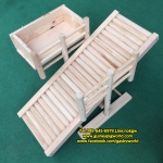 ไม้กระดกพร้อมรางใส่หญ้ามีราวกลาง (Size 47.5x40.5xh.20cm.)