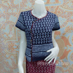 เสื้อผ้าไทยสีกรมท่า เสื้อผ้าฝ้ายสีกรมท่า เสื้อทำงานผ้าไทย เสื้อผ้าฝ้าย แต่งกุ้นสีครีมปักดอกไม้ กรมท่า