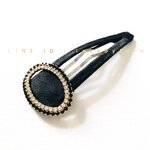 กิ๊บป๊อกแป๊กเกาหลี แต่งเพชรวงรีขาวและดำ *ราคาต่อชิ้น งานสวยมาก เพชรวิบวับ เรียบหรูหวานๆ ขนาด 8 cm กิ๊บแน่น งานพรีเมี่ยม ประณีต ไม่บอบบาง #MadeinKorea #กิ๊บเกาหลี #lovebyfern