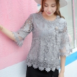 เสื้อลูกไม้สไตน์เกาหลีสีเทา เสื้อลูกไม้สไตน์วัยรุ่นสีเทา เสื้อผ้าไทยใส่กับผ้าซิ่น เสื้อผ้าฝ้ายใส่กับผ้าถุงสีขาว เสื้อลูกไม้ใส่ผ้าซิ่น เสื้อลูกไม้พาดาแขนสั้นสีเทา