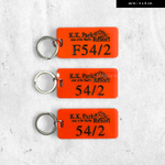 พวงกุญแจ เคเค ปาร์ค รีสอร์ท อะคริลิคพื้นส้ม เซาะร่องลงสี สไตล์โมเดิร์น มินิมอล เรียบหรู ขนาด : 4 x 8 cm.