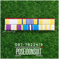 12. แพรแถบสี