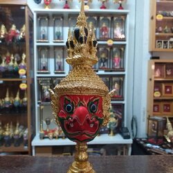 ครุฑ (สีแดง) ขนาดกลาง เรซิ่นปิดทอง พร้อมฐานปิดทอง