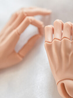 DF-A 65cm/68cm Male Jointed Hands