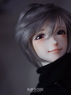 No.001 Head : A Face up