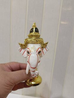 พระพิฆเนศ ขนาดจิ๋ว ขนาดตั้งหน้ารถ พร้อมฐานปิดทอง (สีขาว)