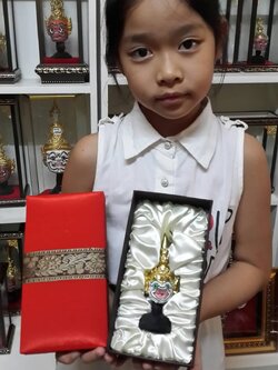 หัวโขนจิ๋ว พร้อมกล่องผ้าไหม