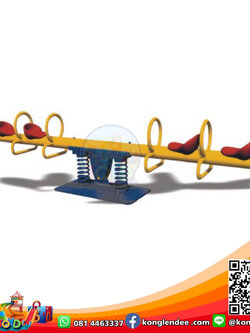 ไม้กระดกสปริง 4 ที่นั่ง