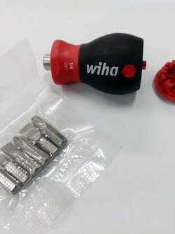 ไขควงด้ามสั้น สลับหัวได้ แฉก และ แบน