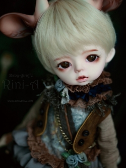 Rini-giraffe boy ver