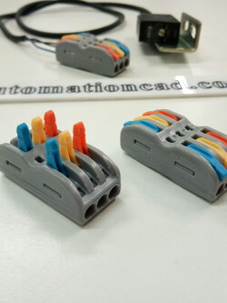 ตัวต่อสายกลางทาง แบบ 3ช่อง ใช้กับสายไฟ สายเซ้นเซอร์ เชื่อมต่อสะดวกสำหรับสายไฟ 0.5-2.5 mm²
