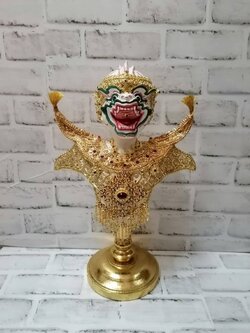 หุ่นหนุมาน พร้อมฐานปิดทอง