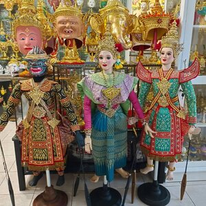 หุ่นละครเล็ก บรมครู และตัวละครรามเกียรติ์ต่างๆ
