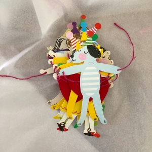 ธงกระดาษ คลิกซื้อได้เลยค่ะ