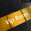ป้ายชื่อห้อง VIP ROOM สีทอง สแตนเลสหน้าทองแฮลาย แนวนอน กัดกรดลงสีขาว สไตล์โมเดิร์น เรียบหรู มงคล ขนาด : 40 x 10 เซนติเมตร