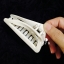 กิ๊บหนีบเนื้อแมทสีครีม ทรง3เหลี่ยมเจาะ minimal style เก๋ๆ คลาสสิค น่ารัก ขนาด 8.3 x 4 cm ติดแน่น ทน ไม่กินผม สปริงดี ถนัดมือ #MadeinKorea