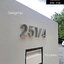 ป้ายบ้านเลขที่ พื้นสแตนเลสทำสีเทา ตัวเลขสแตนเลสเงินด้านสไตล์ Modern Minimal